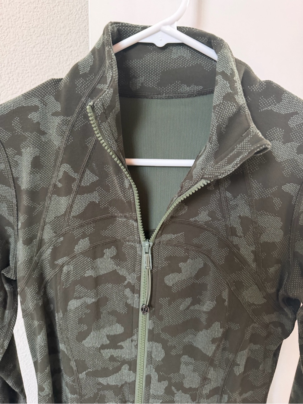lululemon athletica Olive Camo Full-Zip Utility Jacket - Picture 3 of 3